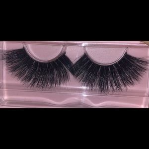 100% 25mm Mink Eyelashes
